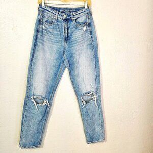 American Eagle Light Washed Mid Rise Comfort Waist Band Distressed Jeans Size 6